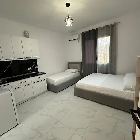 Pensión Aliaj Vlorë
